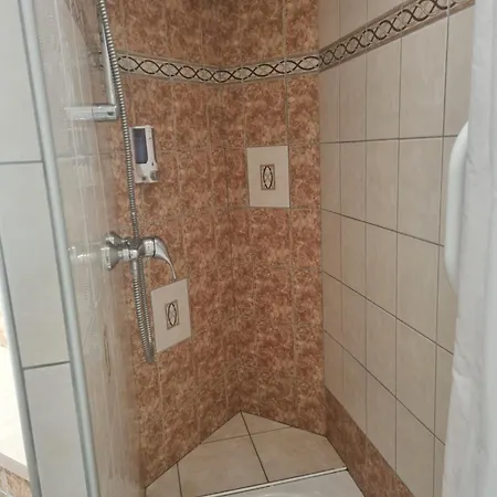 Le Conquerant - Meublees - Πανσιόν 4*