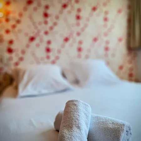 Guest house Le Conquerant - Meublees - *