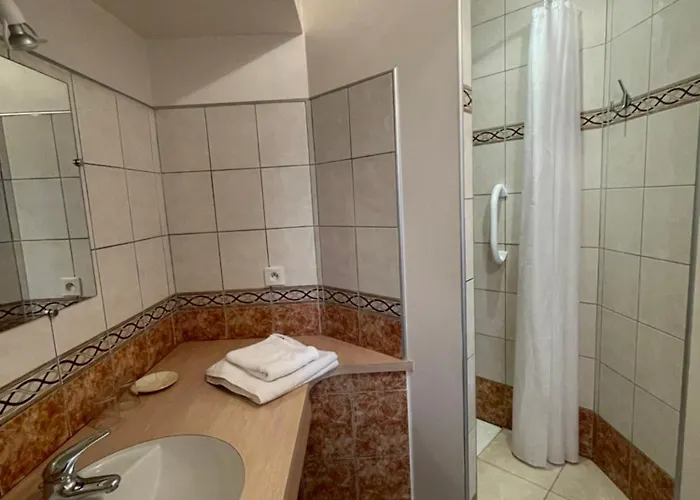 Le Conquerant - Meublees - בית הארחה