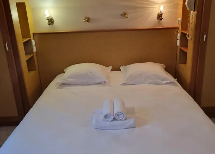 Le Conquerant - Meublees - בית הארחה 4*