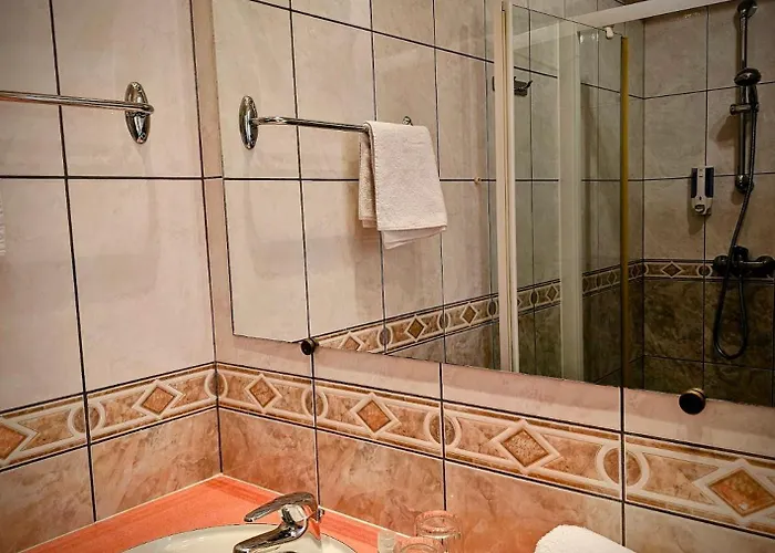 Le Conquerant - Meublees - 4* ברפלר