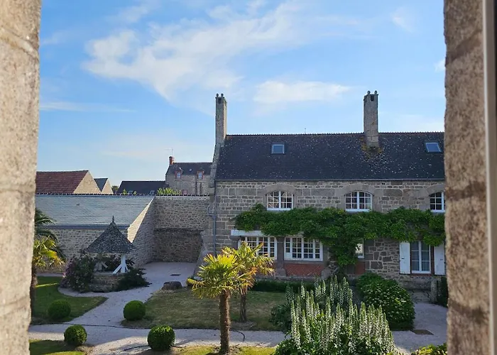 Le Conquerant - Meublees - ברפלר