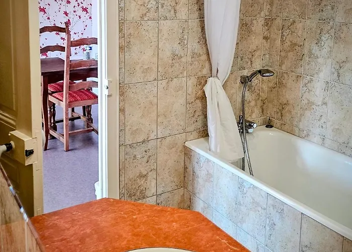 Le Conquerant - Meublees - 4* ברפלר