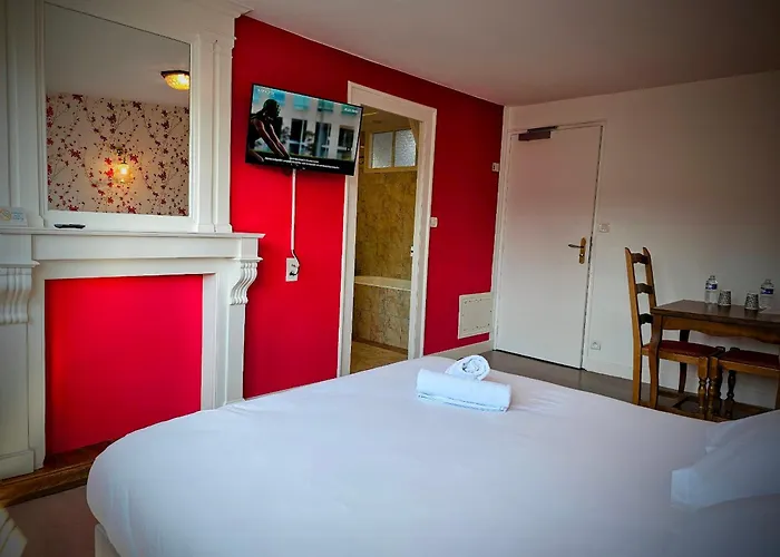 Le Conquerant - Meublees - ברפלר